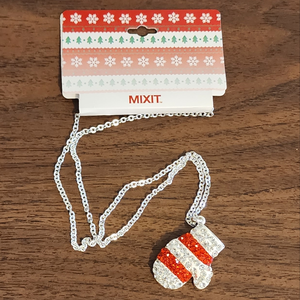 Striped Mitten 24 Inch Pendant Necklace 10$